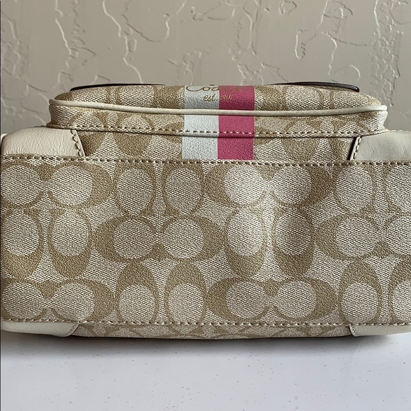 Coach Heritage Satchel - Picture 5 of 7